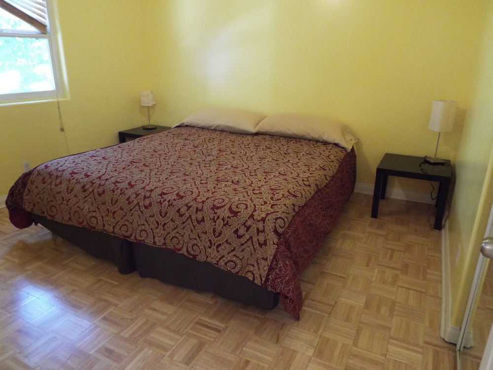 2 Bedroom 2 Bath Apartment photo 3