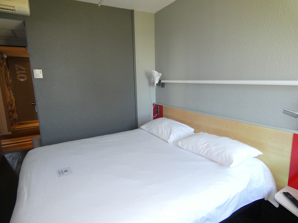Standard Room, 1 Double Bed - Photo 6