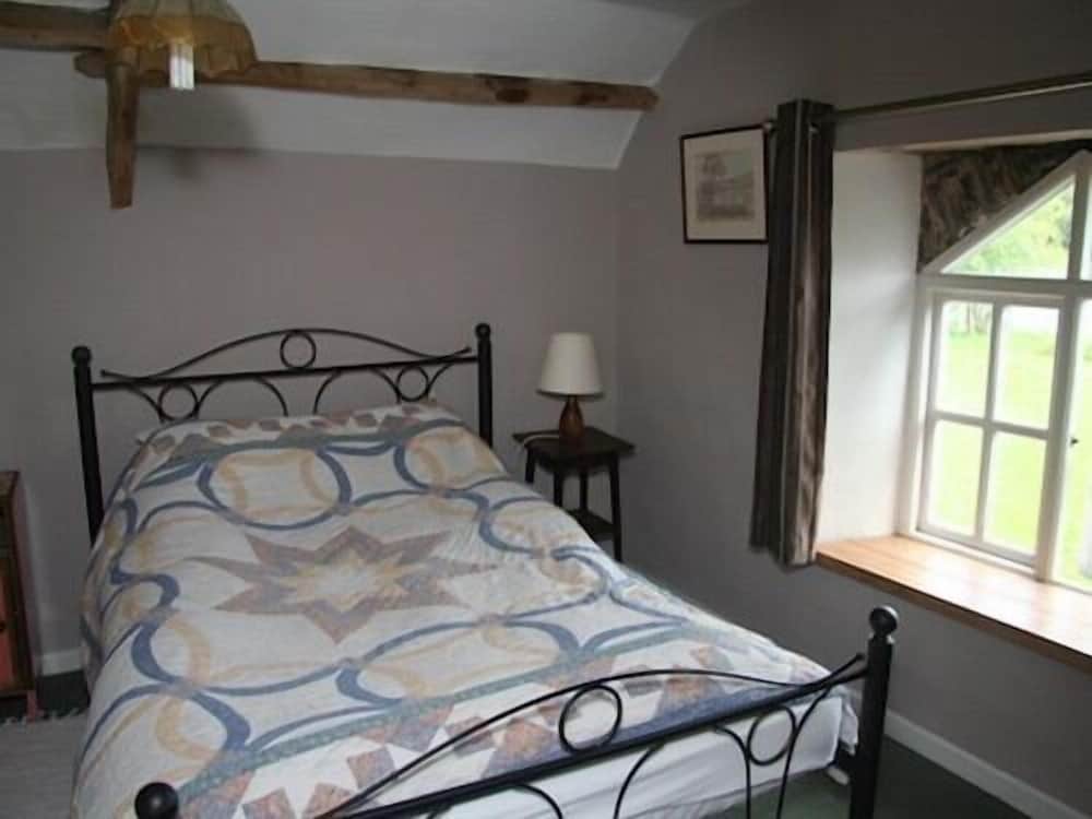 Classic Cottage, Shared Bathroom, Garden View (Orchard Cottage)