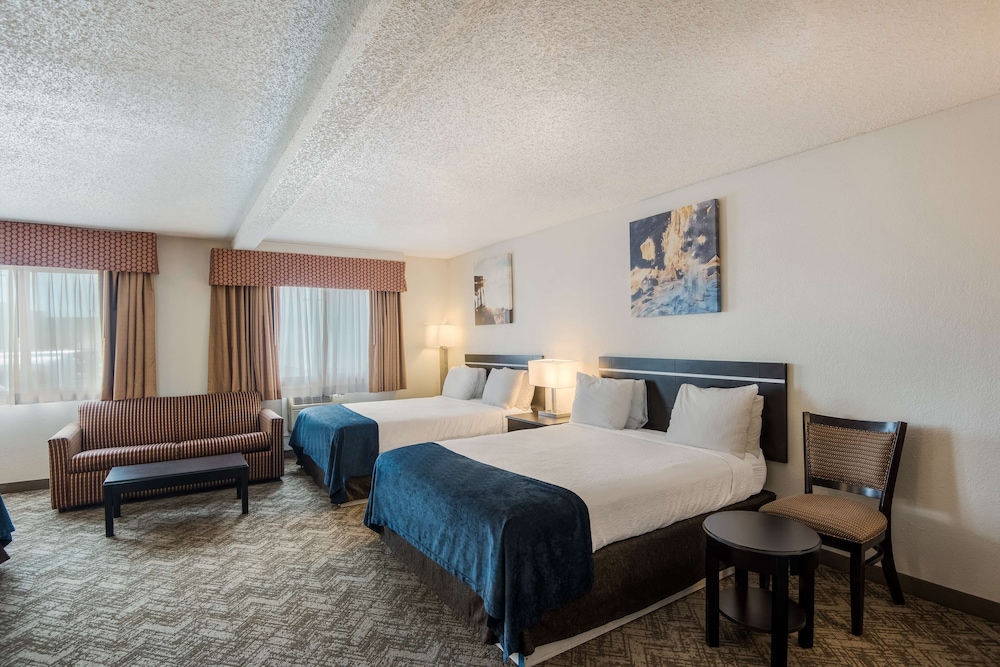 Suite, Multiple Beds, Non Smoking (with Sofabed) photo 1