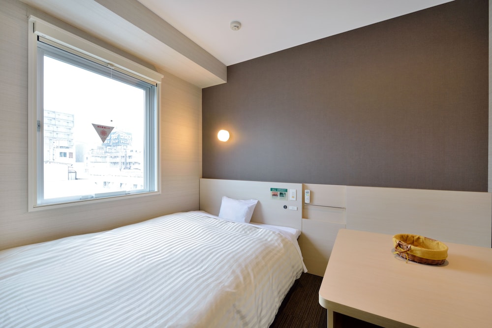 Room (Female Room)
