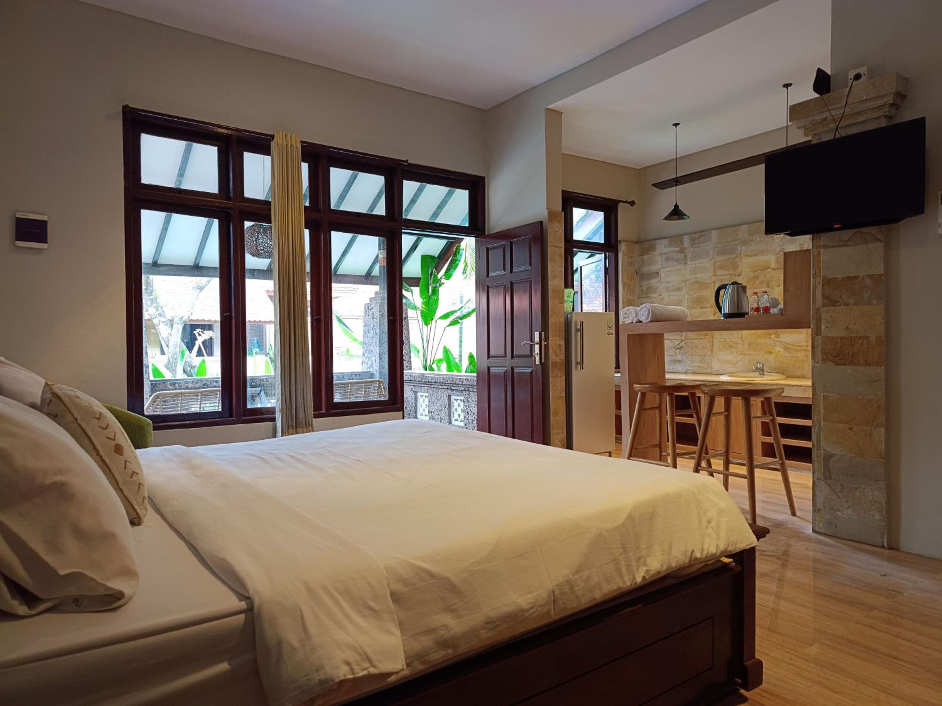 Suite Room - Photo 8
