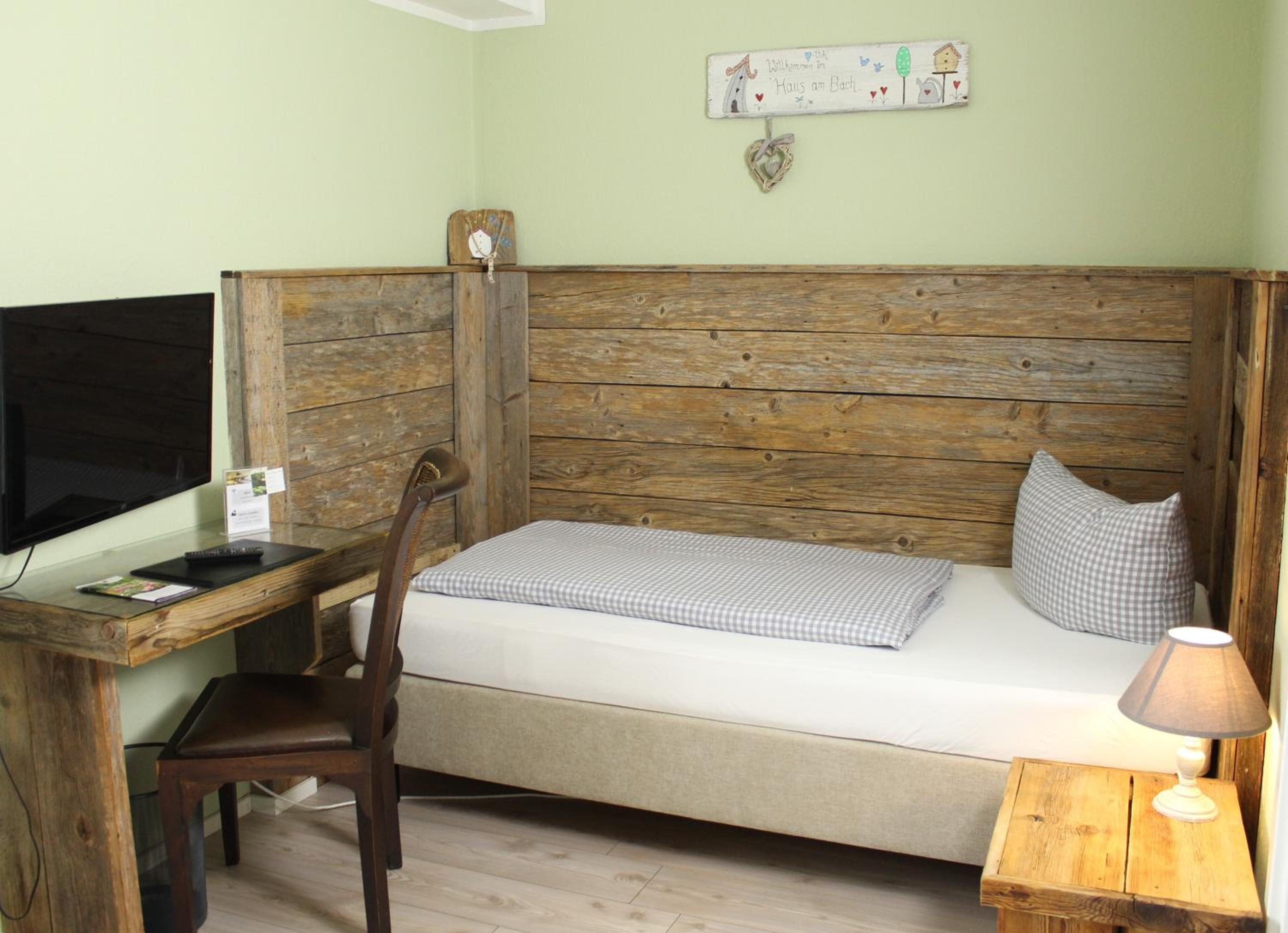 Single Room photo 3