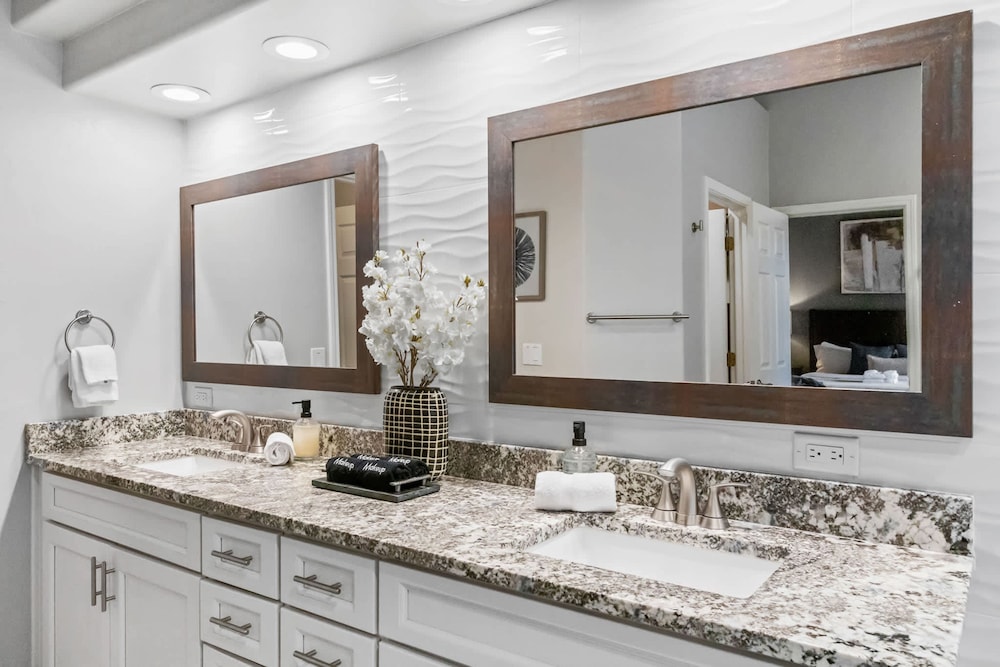 5 Bed 3 Bath Uptown Sedona-game Room-sauna-cold Plunge-jacuzzi-gym, Φωτογραφία 33