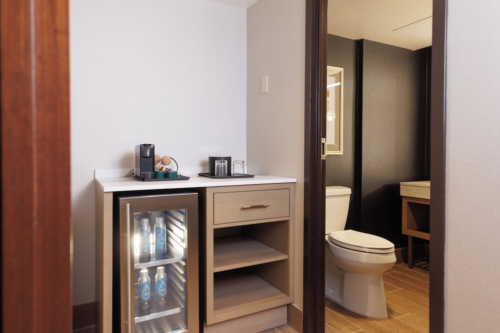 Black Diamond Floor, Executive Suite, 1 King Bed, Non Smoking, Business Lounge Access - Photo 4