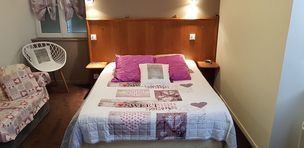 Comfort Room, 1 Double Bed, Non Smoking, Private Bathroom photo 3