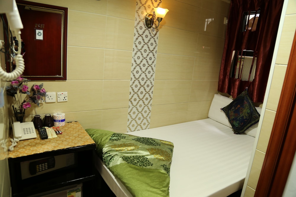 Deluxe Triple Room (3 Single) photo 3