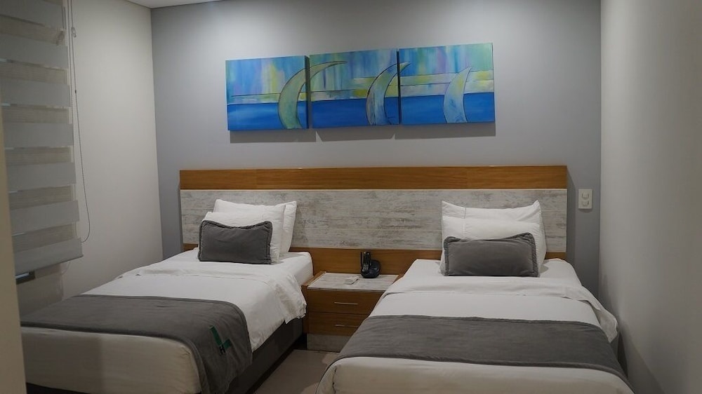Standard Twin Room - Photo 5