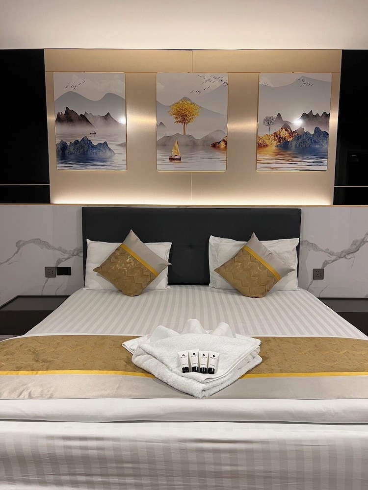 Super Deluxe Room, 1 King Bed photo 3
