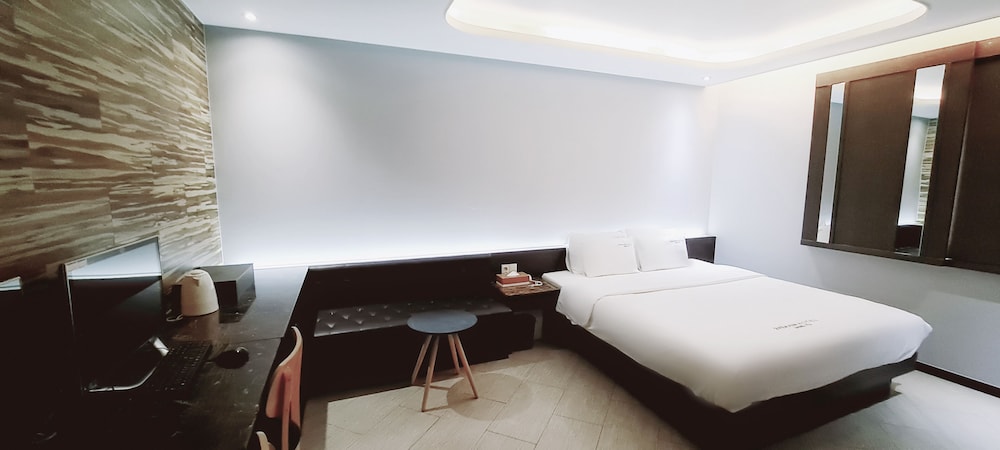 Deluxe Double Room, Smoking photo 2