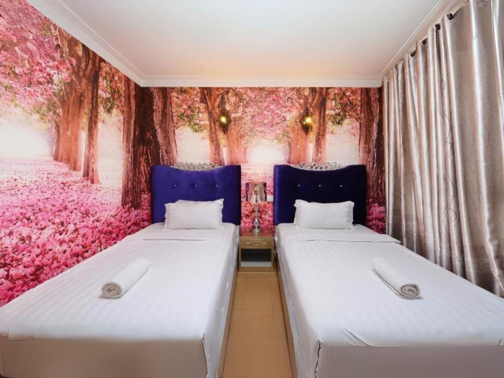 Twin Room - Photo 1