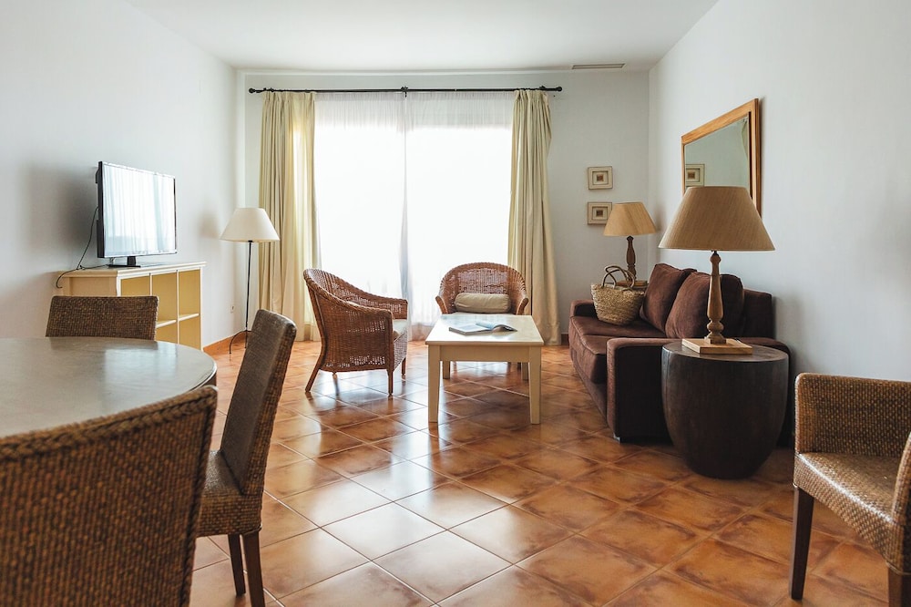 Apartment, 2 Bedrooms (2 Adults) - Photo 24
