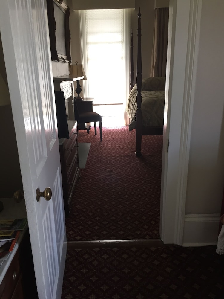 2 Bedroom Balcony Suite