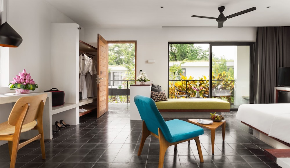 Premier Garden View King with 35% off Spa photo 3