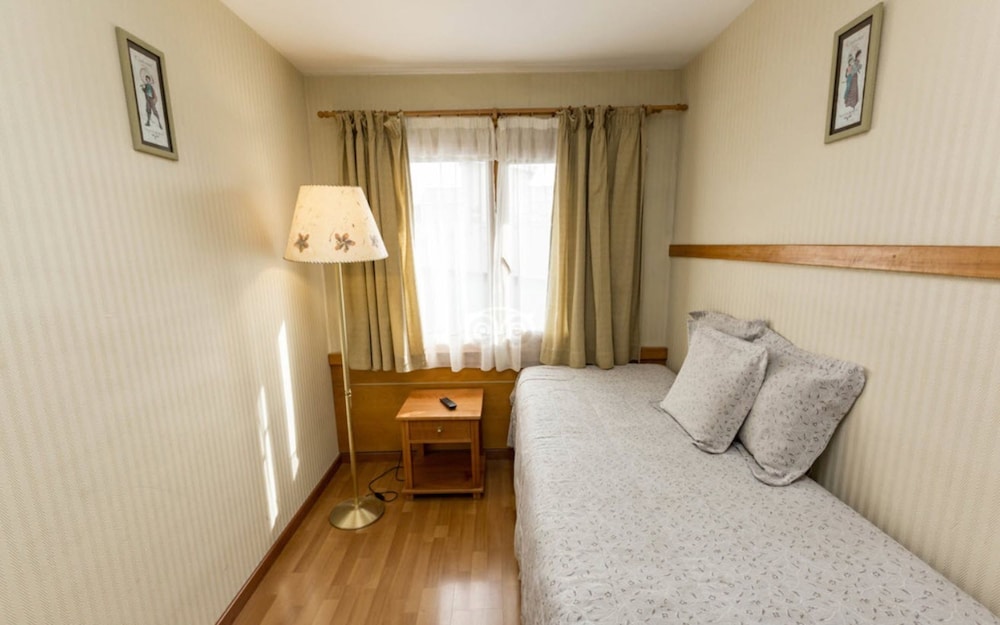 Standard Triple Room thumbnail 6