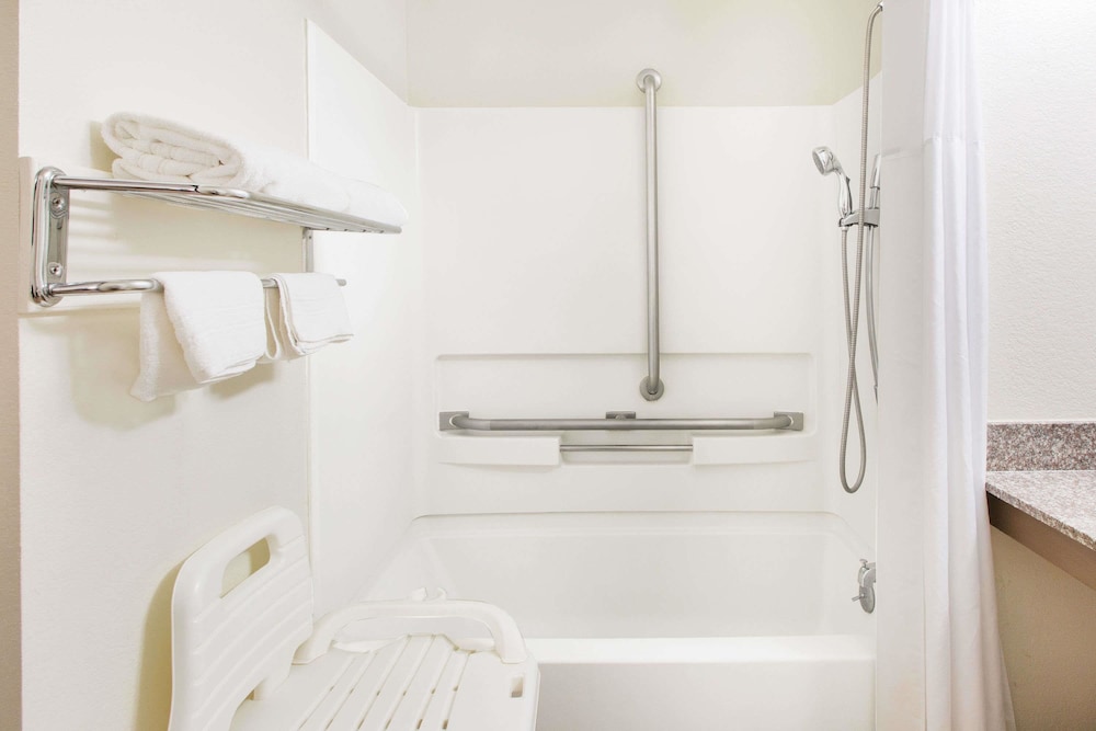 Studio Suite, 1 King Bed with Sofa bed, Non Smoking, Refrigerator - Photo 12