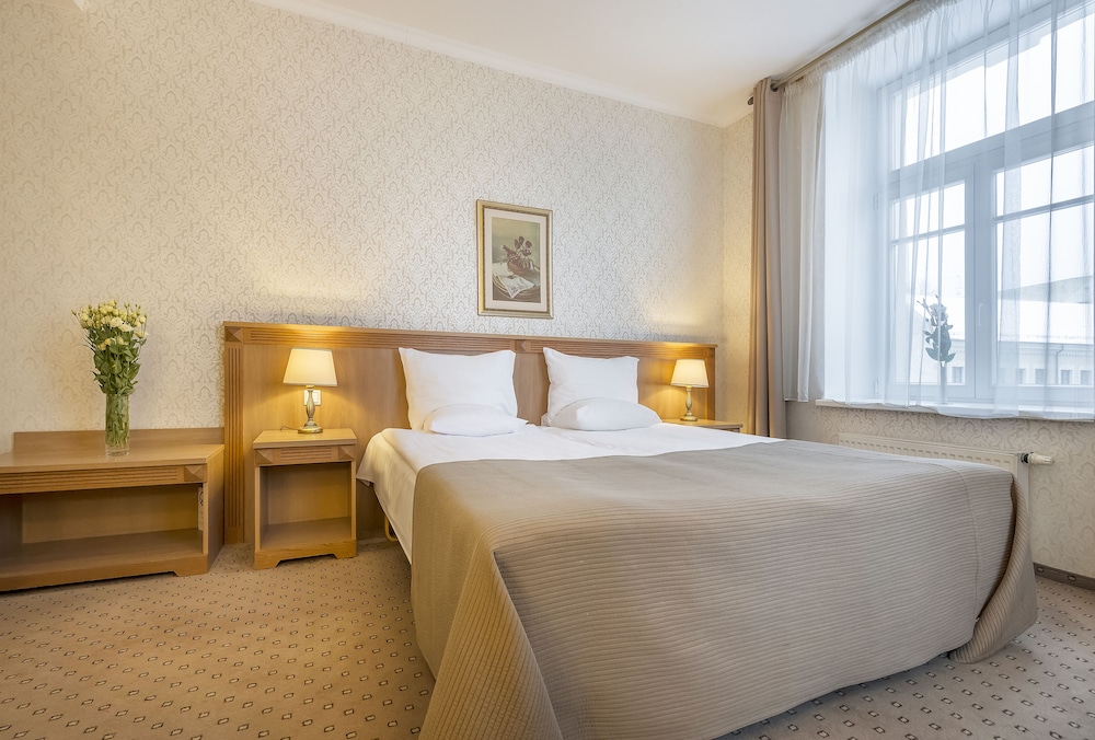 Standard Double or Twin Room photo 2
