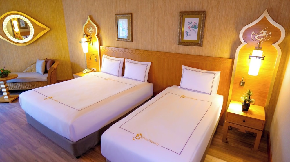Superior Room, Partial Sea View photo 2