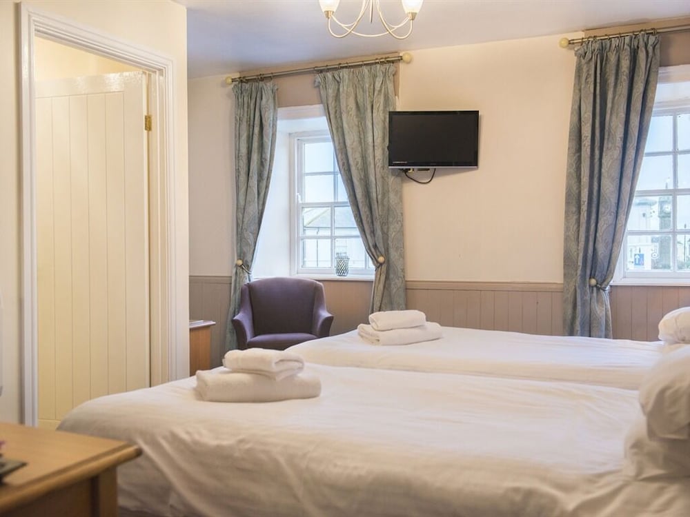 Twin Room, Ensuite photo 2