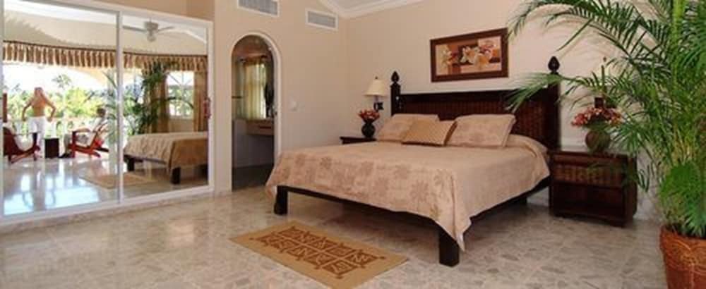 Luxury Villa,Mountain and Ocean View, 6 Bedrooms photo 1