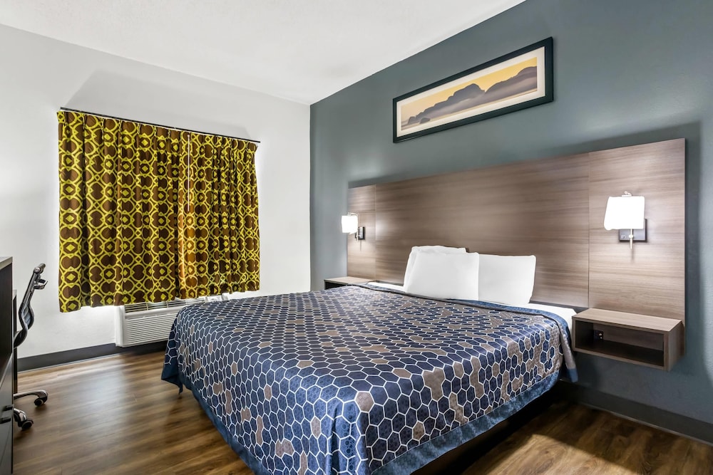 Standard Room, 1 King Bed, Non Smoking