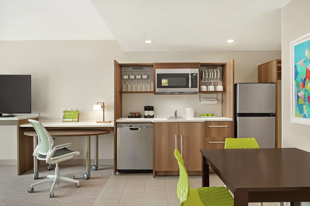 Suite, 1 King Bed, Accessible (Hearing) - Photo 1