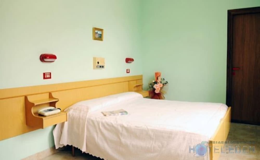 Double Or Twin Room photo 2