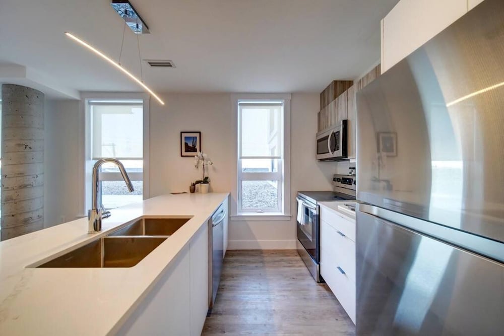Ocean Bay New Luxury Condo Slps-5 w Prk Coffee AC, Kuva 4