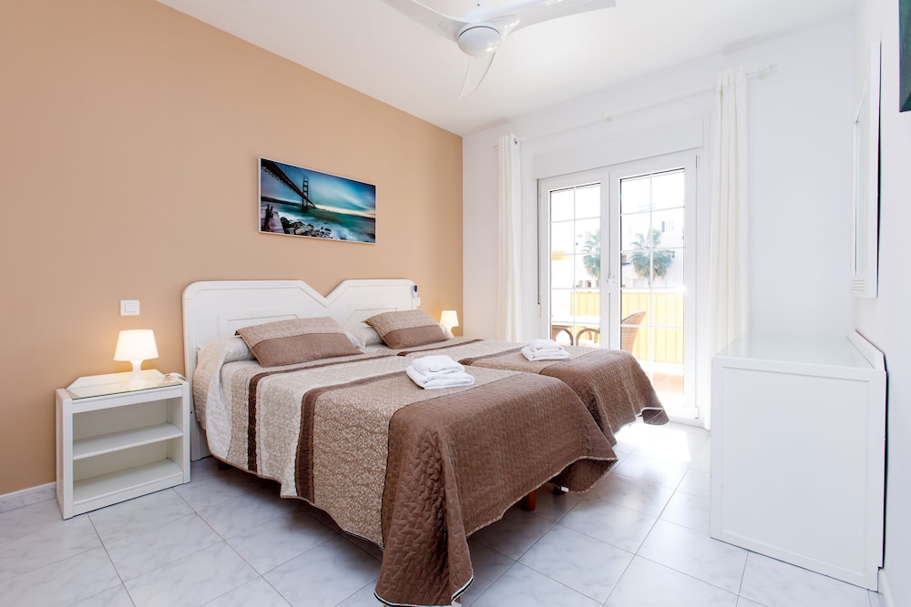 Apartamento Deluxe, 1 habitación, terraza, con vista a la piscina (Apartamento N2)