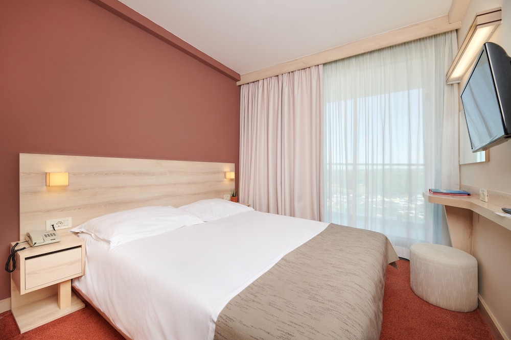 Classic Room, Balcony - Photo 1