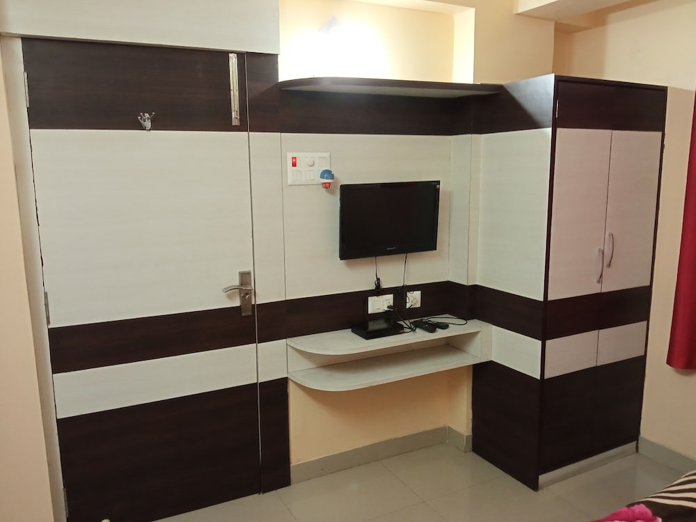 Deluxe Room, 1 Double Bed photo 3