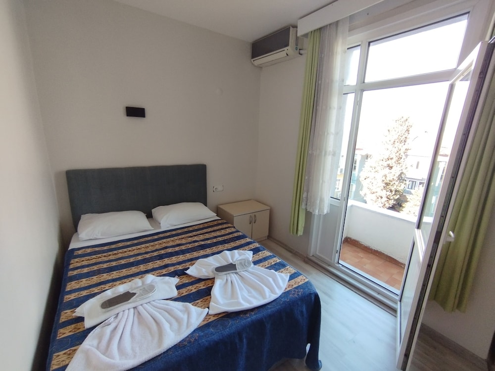 Standard Double Room photo 2