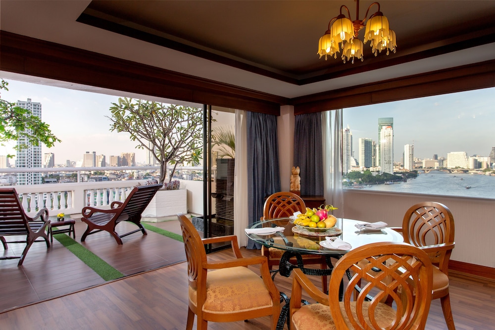 Executive Suite, 1 King Bed, Terrace