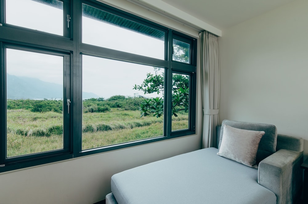 Classic Double Room, 1 Double Bed, Partial Ocean View photo 3