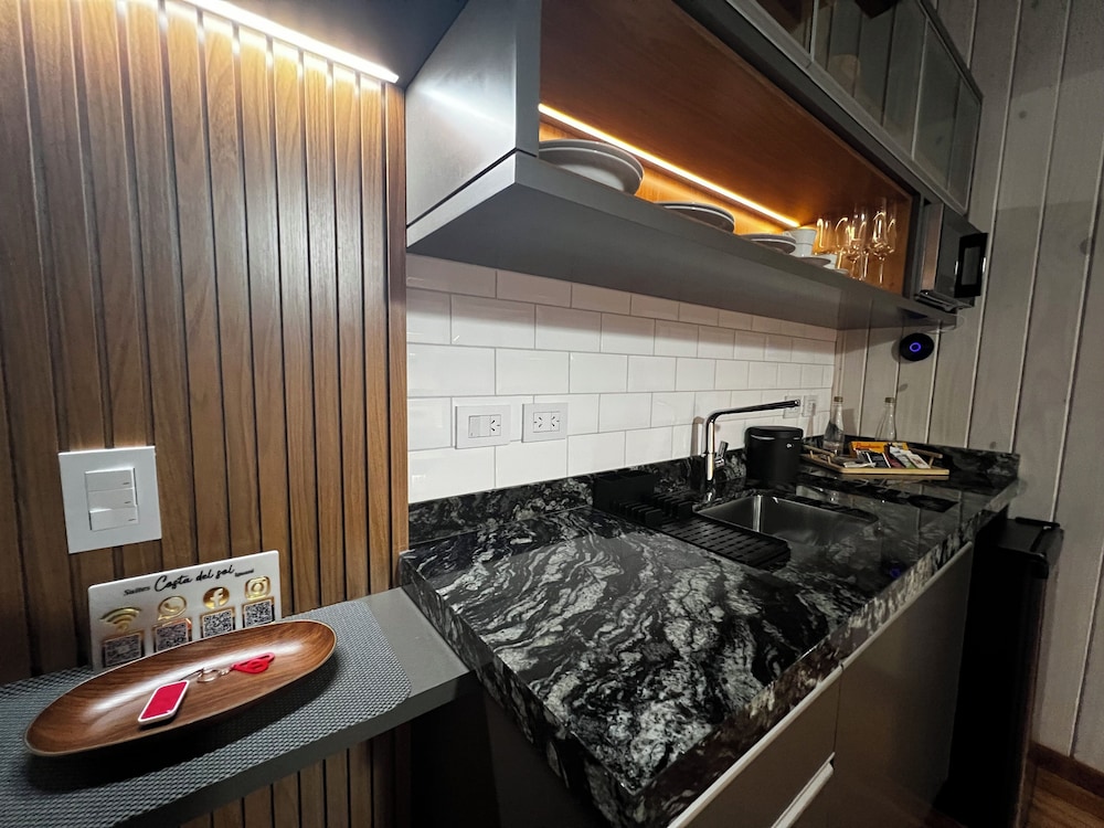 Luxury Double Room, Balcony, River View photo 2