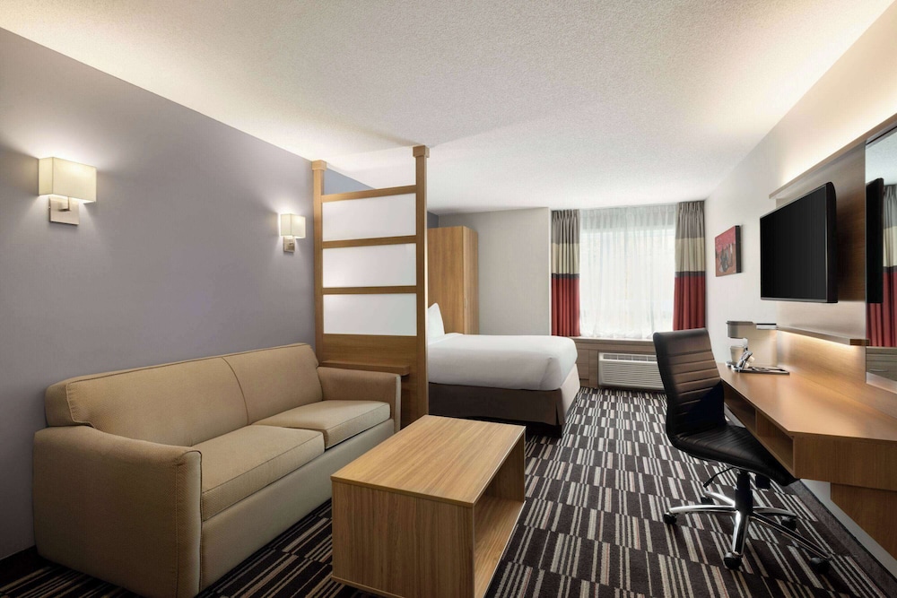 Suite Kitchenette, 1 double bed and 1 sofa bed, non-smoking photo 1