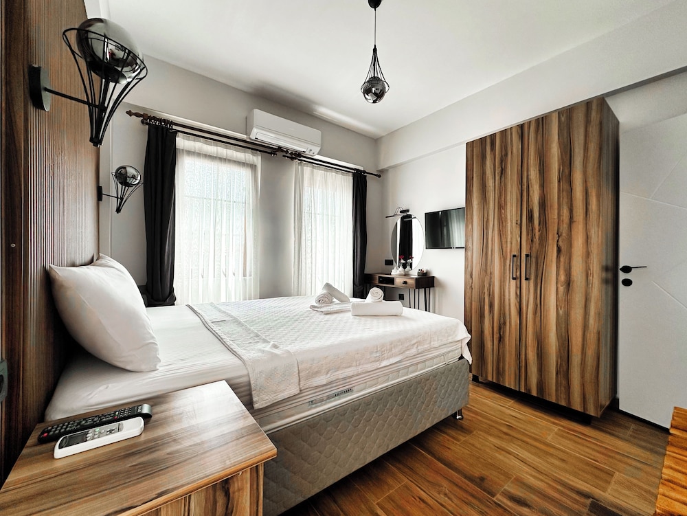 Junior Double Room, Garden View photo 2