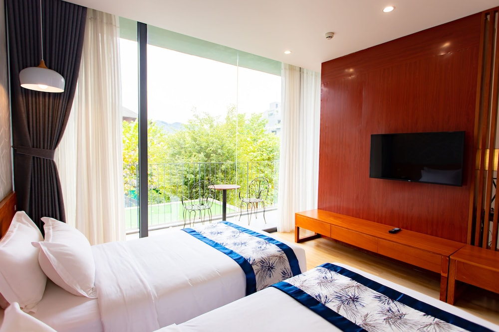 Family Suite - Photo 13