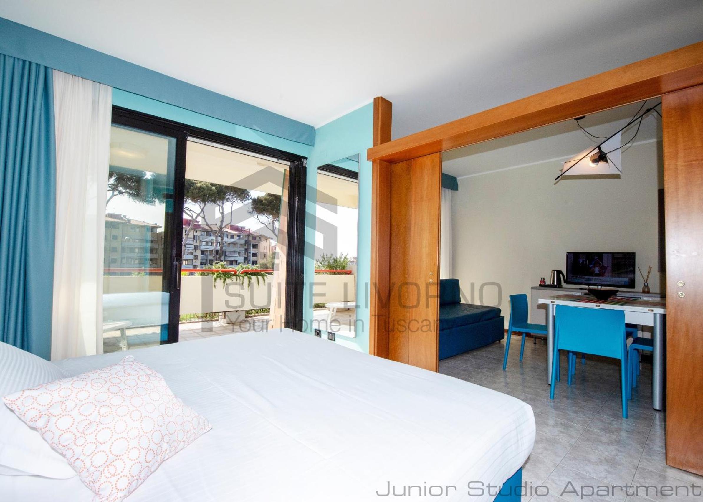 Apartment with Balcony photo 1