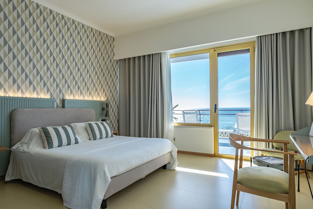 Superior Double Room Single Use photo 1