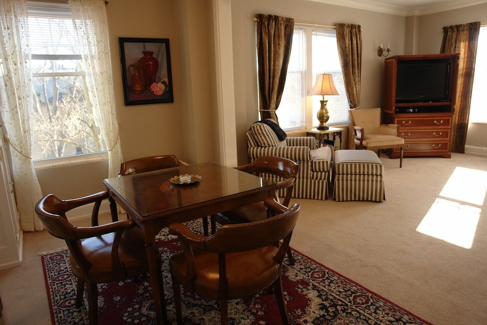 Deluxe Suite, 1 Bedroom, City View photo 1