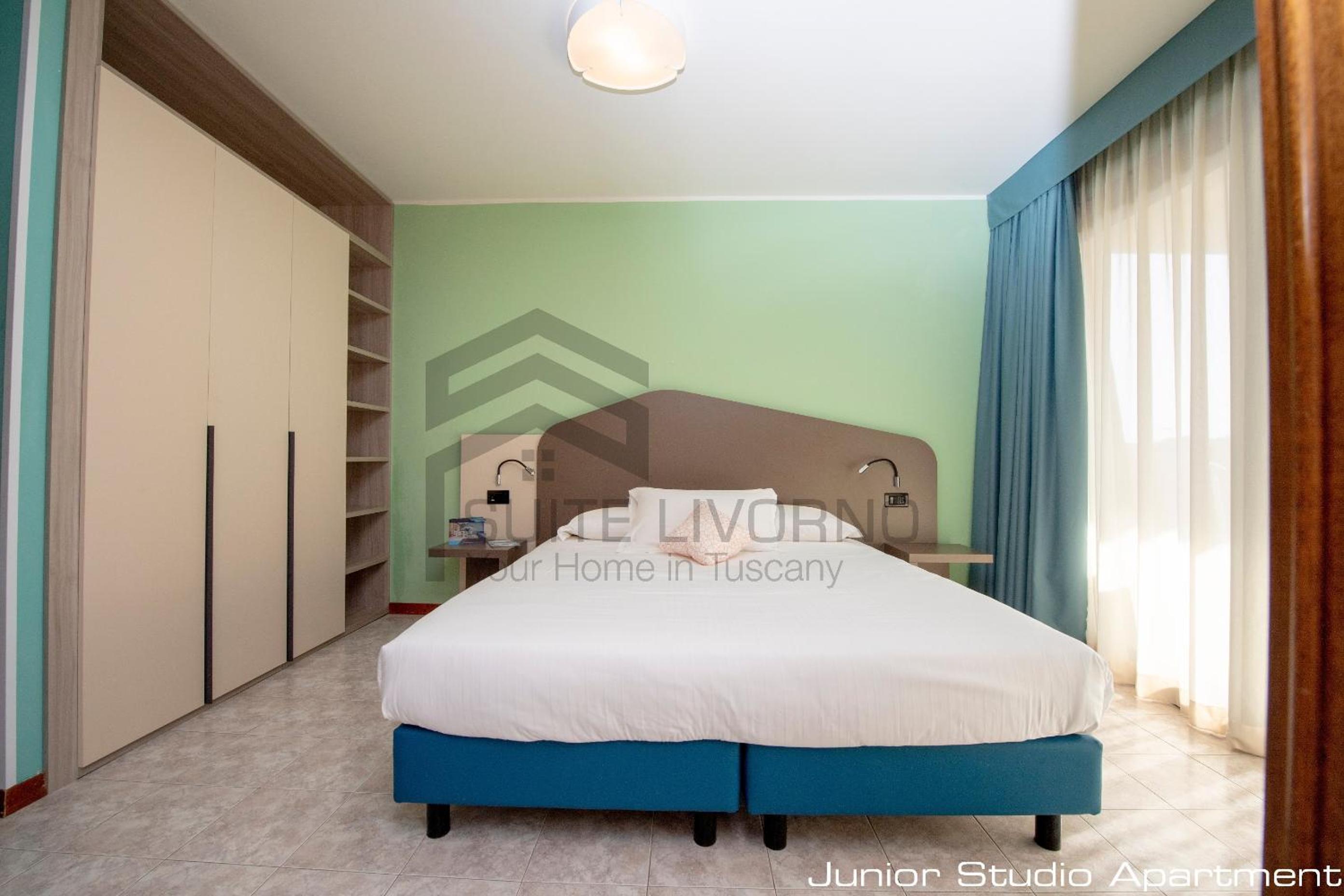 Apartment with Balcony photo 2