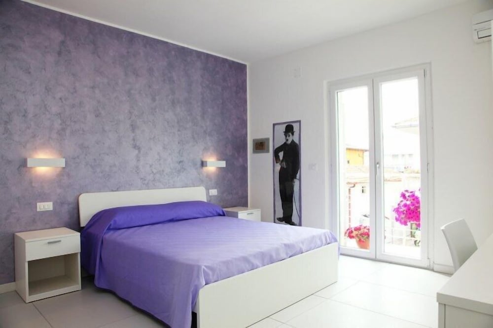 Double Room (Charlie Chaplin)