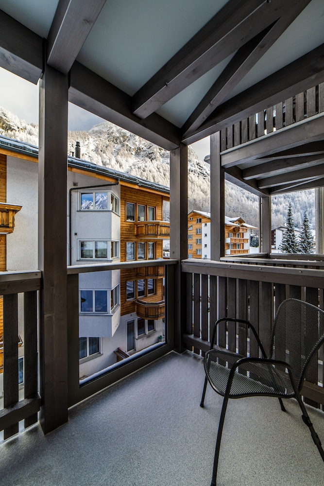 Standard Double Room, Balcony, Mountain View - Photo 6