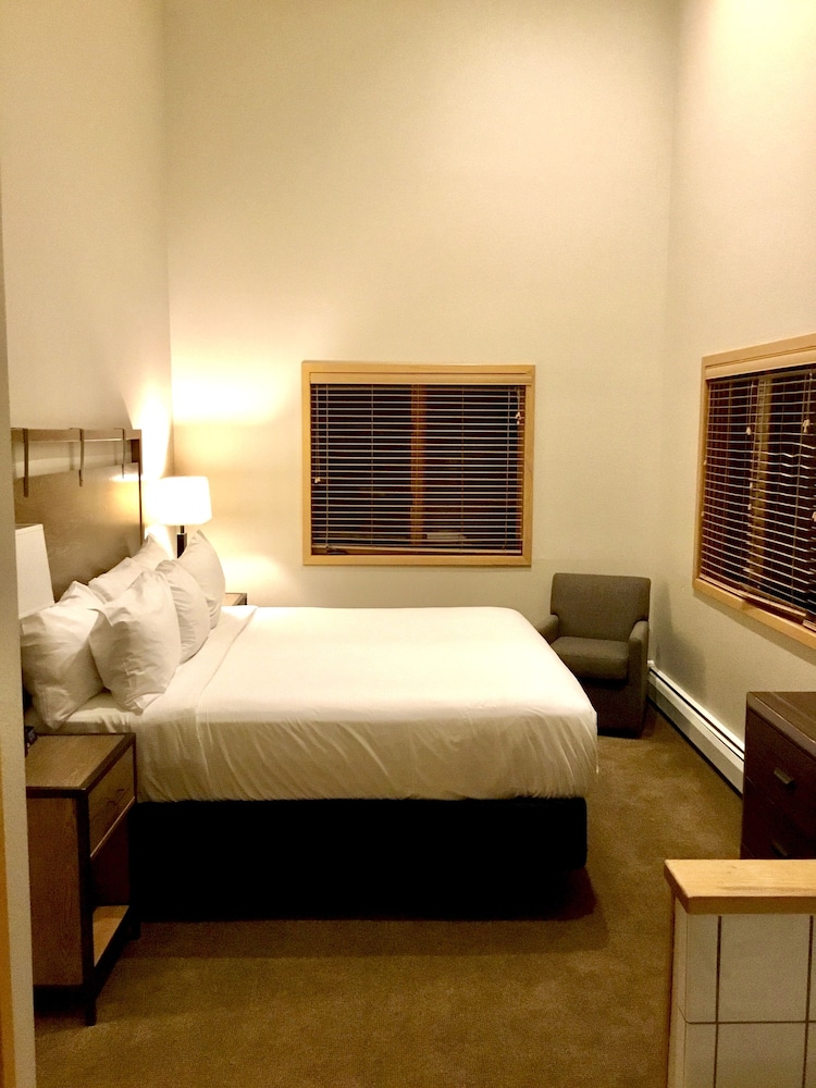 Grand Condo, 1 Bedroom, Mountain View photo 2