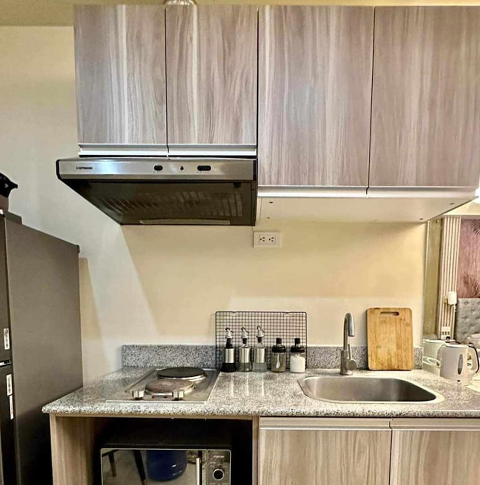 Comfort Condo, 1 Bedroom, Balcony, City View photo 3