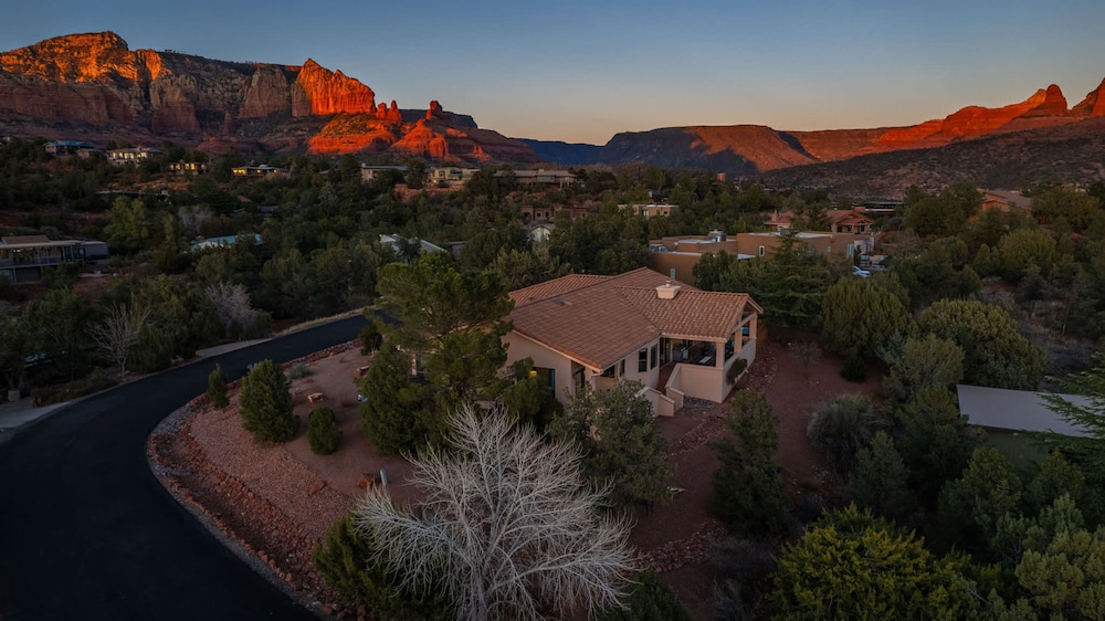 5 Bed 3 Bath Uptown Sedona-game Room-sauna-cold Plunge-jacuzzi-gym, Φωτογραφία 34