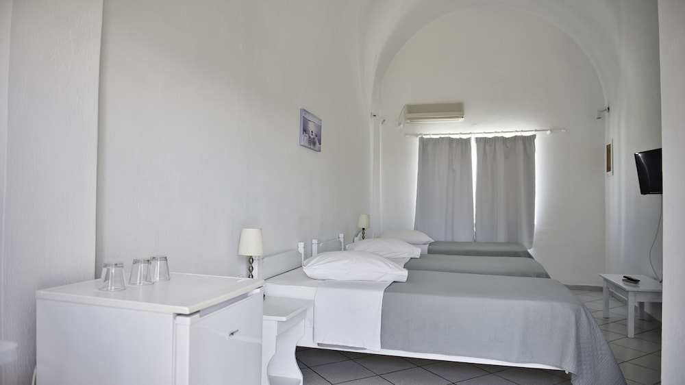 Standard Triple Room - Photo 6