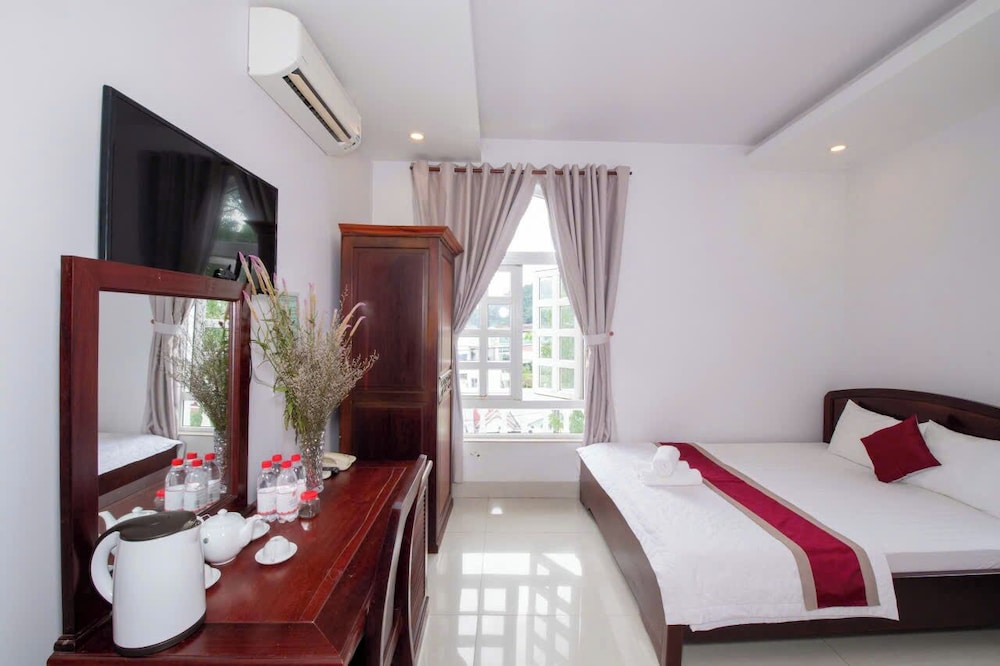 Basic Double Room, City View
