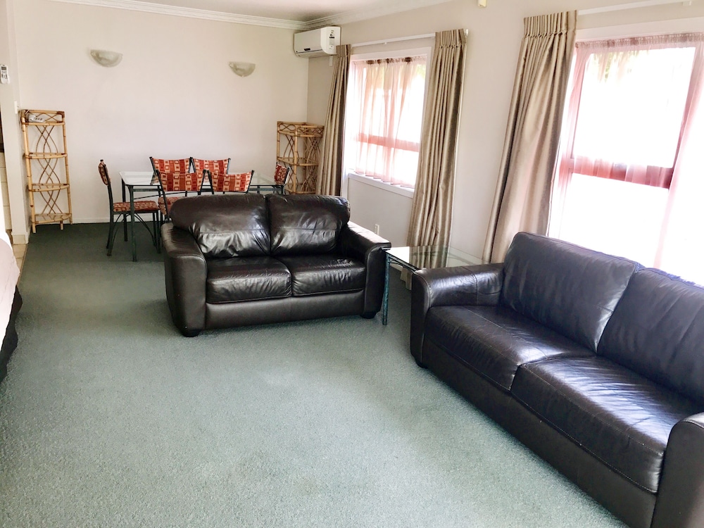 2 Bedroom with Spa photo 2